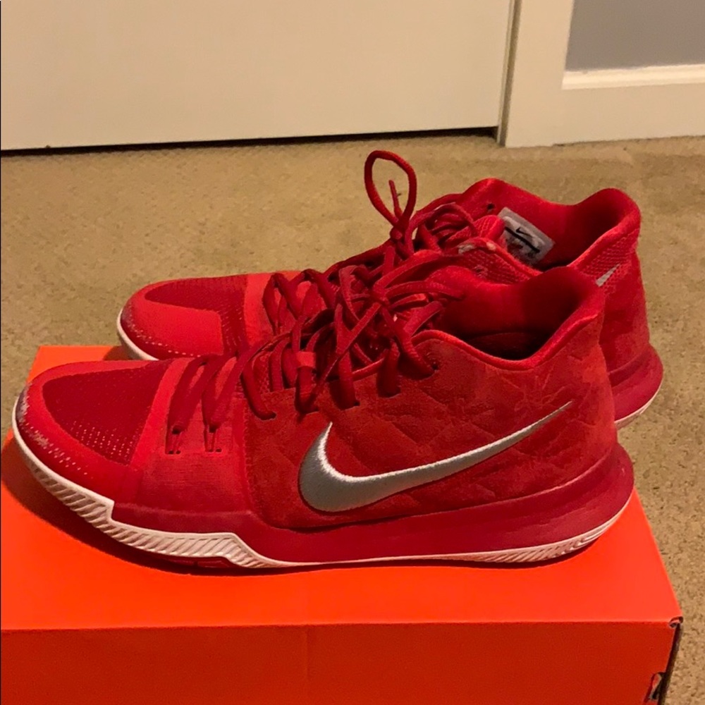 RED KYRIES!!